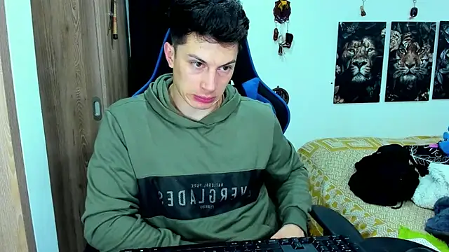 javiersexymann online show from December 13, 2024, 10:55 pm