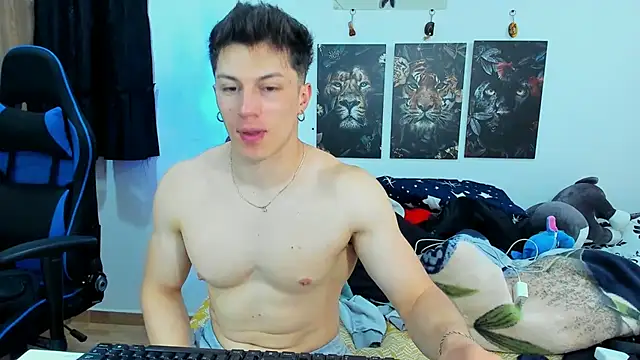 javiersexymann online show from January 25, 2025, 9:04 pm