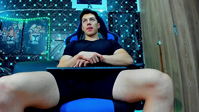 javiersexymann online show from September 16, 2025, 1:28 am