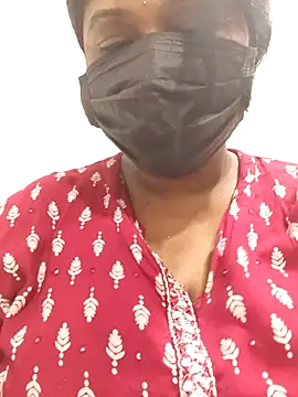 Snapshot of chaitara-reddy chatting on July 6, 2026, 11:07 am chaitara-reddy online show from July 6, 2026, 11:07 am
