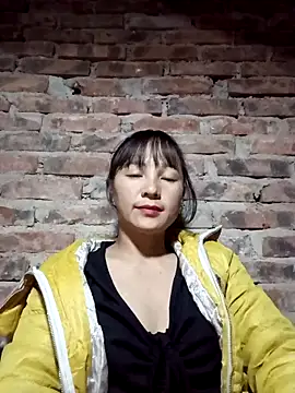 Mini3333 online show from December 2, 2025, 9:21 pm