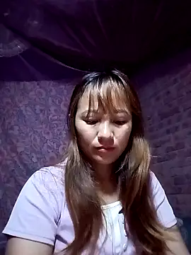 Mini3333 online show from April 19, 2026, 10:34 pm