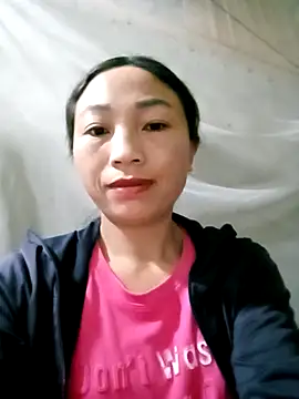 lucybaby00 online show from December 22, 2025, 9:34 pm