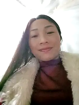 lucybaby00 online show from February 10, 2026, 1:37 pm