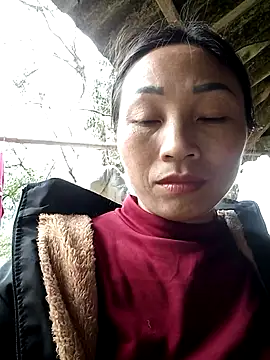 lucybaby00 online show from February 15, 2026, 7:51 am