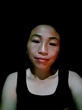 lucybaby00 online show from April 21, 2026, 10:34 pm