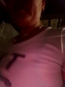 phunphun online show from October 8, 2025, 1:20 pm