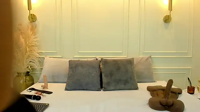 gabysanta  online show from October 7, 2025, 12:46 pm