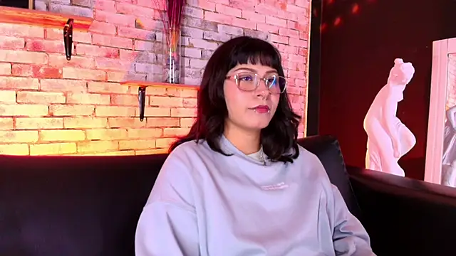 kitty malach online show from March 27, 2026, 8:26 am