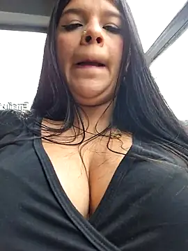 Eiimy pretty online show from October 18, 2025, 7:14 pm