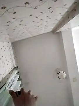 khhlmn online show from October 7, 2025, 3:42 pm