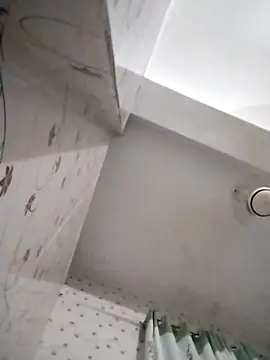 khhlmn online show from October 15, 2025, 4:07 pm