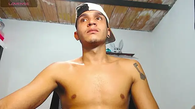 Angel latinboy online show from January 13, 2026, 5:07 pm