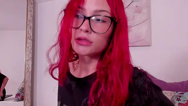 mae lyra online show from March 31, 2026, 4:40 pm