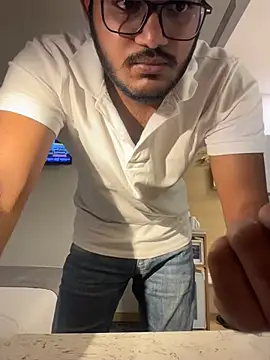 hotboy hyd1 online show from August 1, 2026, 12:15 pm