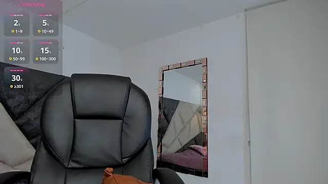 SaraWagner  online show from December 2, 2025, 12:16 am