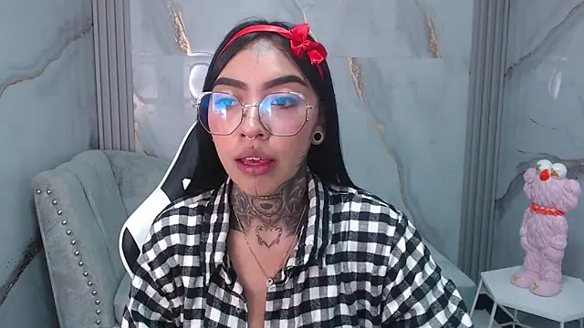 Ashley Blum v online show from September 13, 2025, 12:38 pm