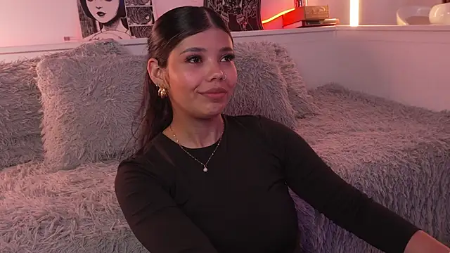 sophieee art online show from April 20, 2026, 6:53 pm