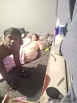 Snapshot of Dick2long87 chatting on November 20, 2025, 2:56 am Dick2long87 online show from November 20, 2025, 2:56 am