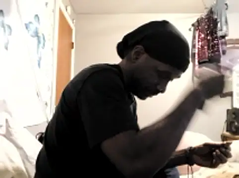 Snapshot of Dick2long87 chatting on March 8, 2026, 4:05 am Dick2long87 online show from March 8, 2026, 4:05 am