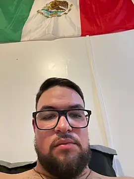 Snapshot of javier_89ER chatting on July 1, 2026, 2:02 am javier 89ER online show from July 1, 2026, 2:02 am