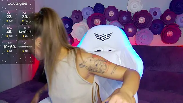 Snapshot of LindaBrilliant chatting on September 15, 2025, 3:06 am LindaBrilliant online show from September 15, 2025, 3:06 am