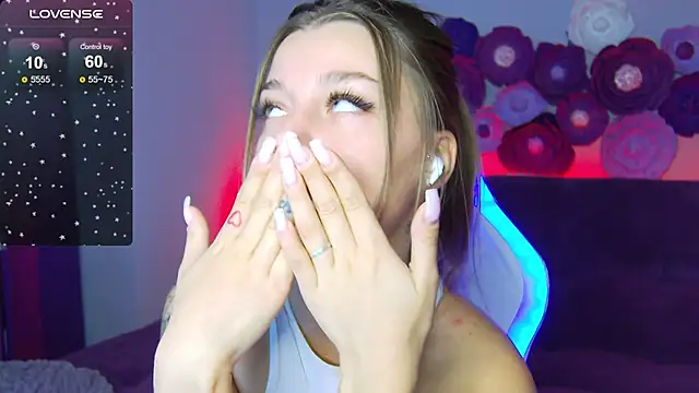 Snapshot of LindaBrilliant chatting on September 27, 2025, 1:32 am LindaBrilliant online show from September 27, 2025, 1:32 am