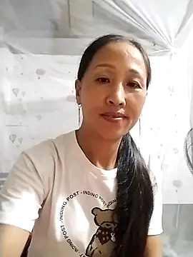 cute love00 online show from September 25, 2025, 10:52 am