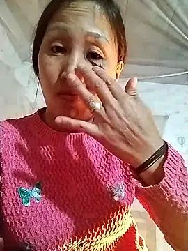 cute love00 online show from January 7, 2026, 10:40 am