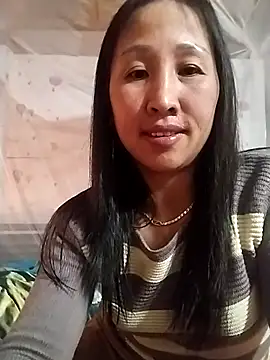 cute love00 online show from February 1, 2026, 12:15 pm