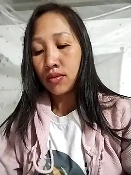 cute love00 online show from February 12, 2026, 11:22 pm