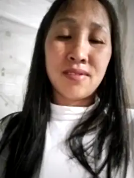 cute love00 online show from March 6, 2026, 12:45 pm