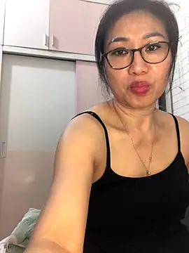 Vitamin sexy online show from September 27, 2025, 9:14 am