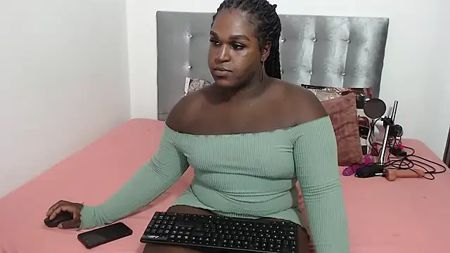 DaiishaWolf online show from September 23, 2025, 6:11 pm