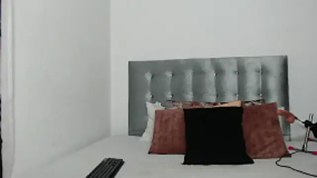 DaiishaWolf online show from October 8, 2025, 9:01 pm