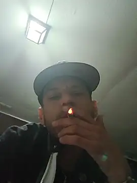 Andrez5041 online show from November 14, 2025, 4:33 am