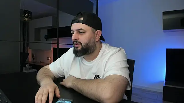 DravenPeak online show from April 8, 2026, 12:43 am