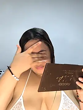 butterfly777  online show from October 12, 2025, 7:02 pm