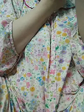  Babyrose  online show from July 14, 2026, 5:07 pm
