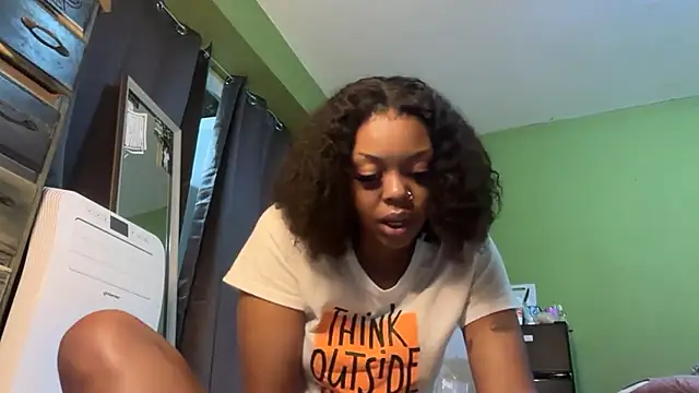 Liaprettygirl online show from April 2, 2026, 3:15 am