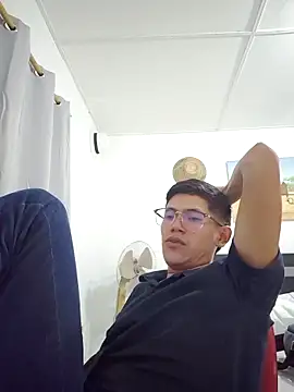 Snapshot of Ajhg98 chatting on February 25, 2026, 3:16 am Ajhg98 online show from February 25, 2026, 3:16 am