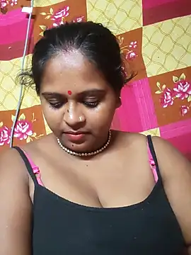 Hot-Show2 online show from September 10, 2025, 3:56 pm