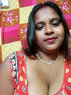 Hot-Show2 online show from February 9, 2026, 5:33 am