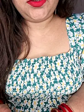 indian-hotmilfs online show from April 21, 2026, 7:39 pm