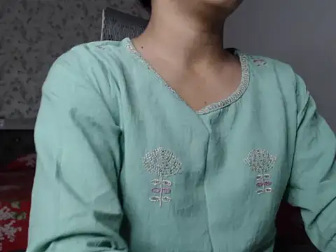 snow white123 online show from September 25, 2025, 8:01 pm