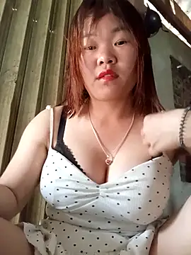 sukabae00 online show from April 21, 2026, 10:32 am