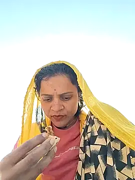 Snapshot of Sonam_dhakad chatting on January 6, 2026, 7:45 am Sonam dhakad online show from January 6, 2026, 7:45 am