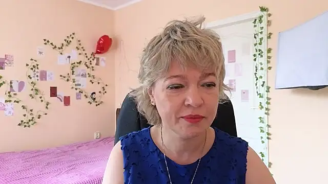 Snapshot of Rosette_Pricky chatting on May 13, 2026, 5:49 am Rosette Pricky online show from May 13, 2026, 5:49 am