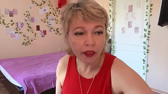 Snapshot of Rosette_Pricky chatting on May 21, 2026, 1:51 pm Rosette Pricky online show from May 21, 2026, 1:51 pm