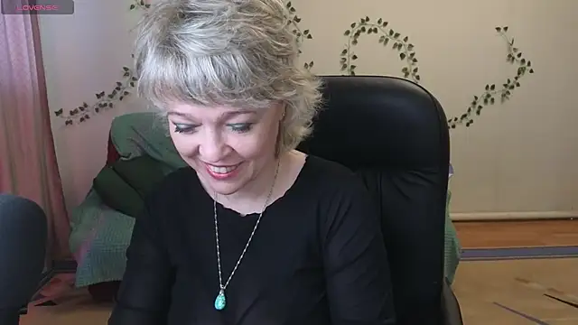 Snapshot of Rosette_Pricky chatting on June 7, 2026, 2:54 pm Rosette Pricky online show from June 7, 2026, 2:54 pm